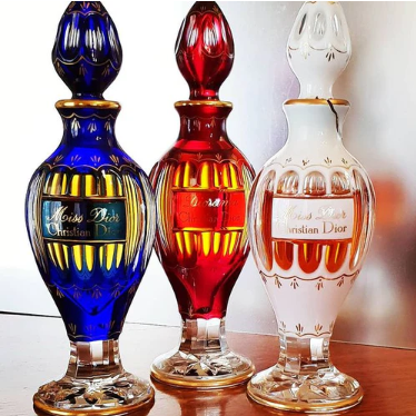 POURQUOI LE PARFUM EST CHER ?